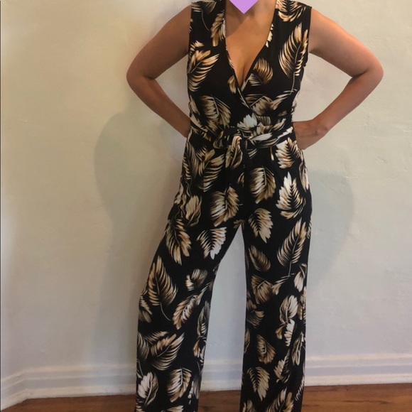 Jumpsuit black with leaf pattern - Picture 2 of 4